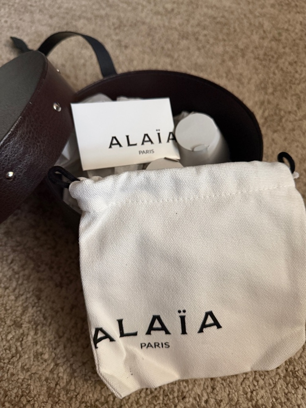 Alaia Empty Earring Box - Picture 5 of 5